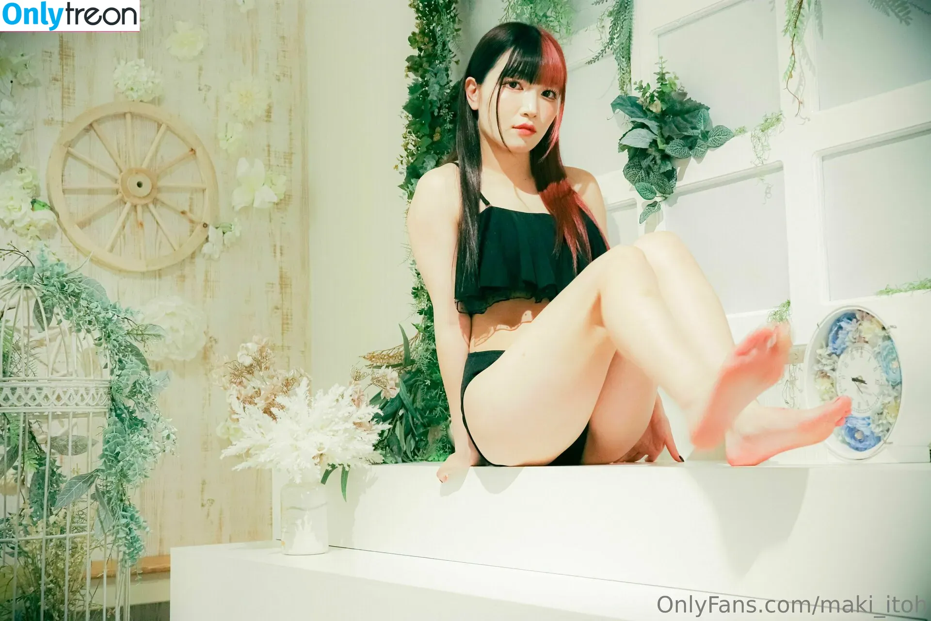 Maki Itoh nude photo #0239 (maki_itoh / makifuckingitoh)