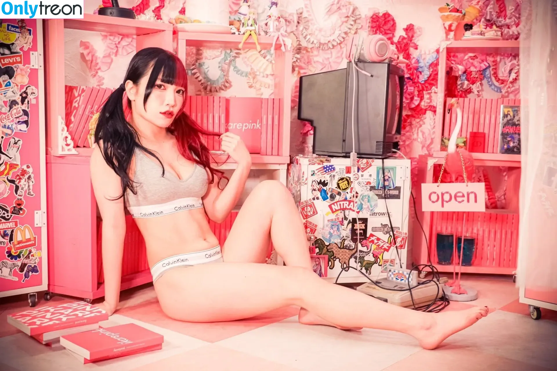 Maki Itoh nude photo #0255 (maki_itoh / makifuckingitoh)