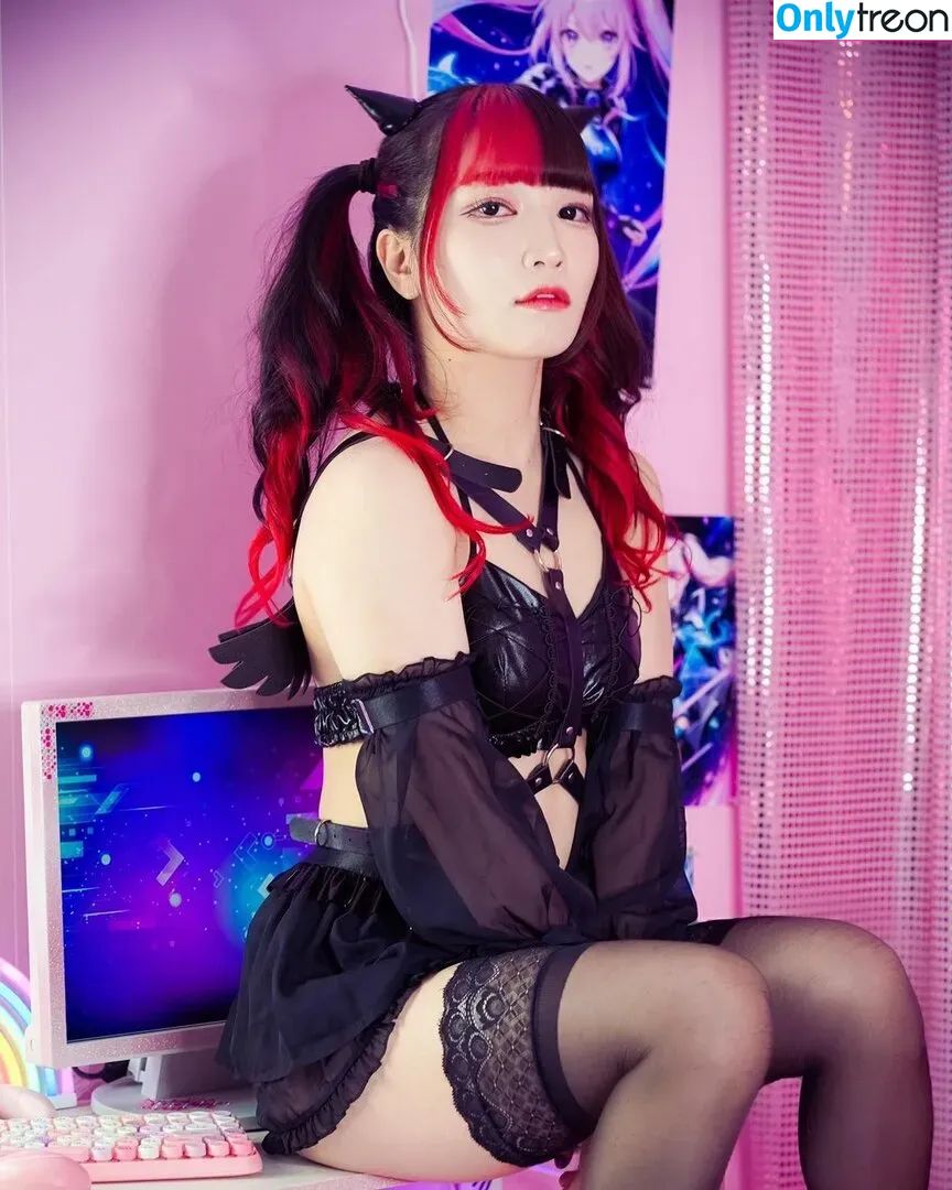 Maki Itoh nude photo #0308 (maki_itoh / makifuckingitoh)