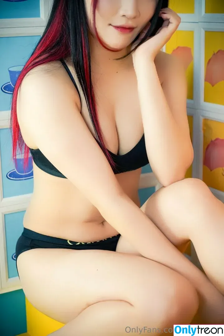 Maki Itoh nude photo #0411 (maki_itoh / makifuckingitoh)