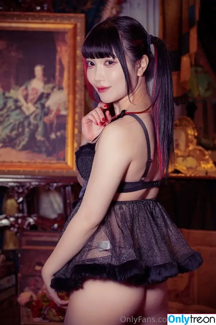 Maki Itoh nude photo #0672 (maki_itoh / makifuckingitoh)