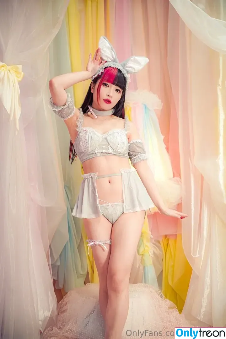 Maki Itoh nude photo #0718 (maki_itoh / makifuckingitoh)