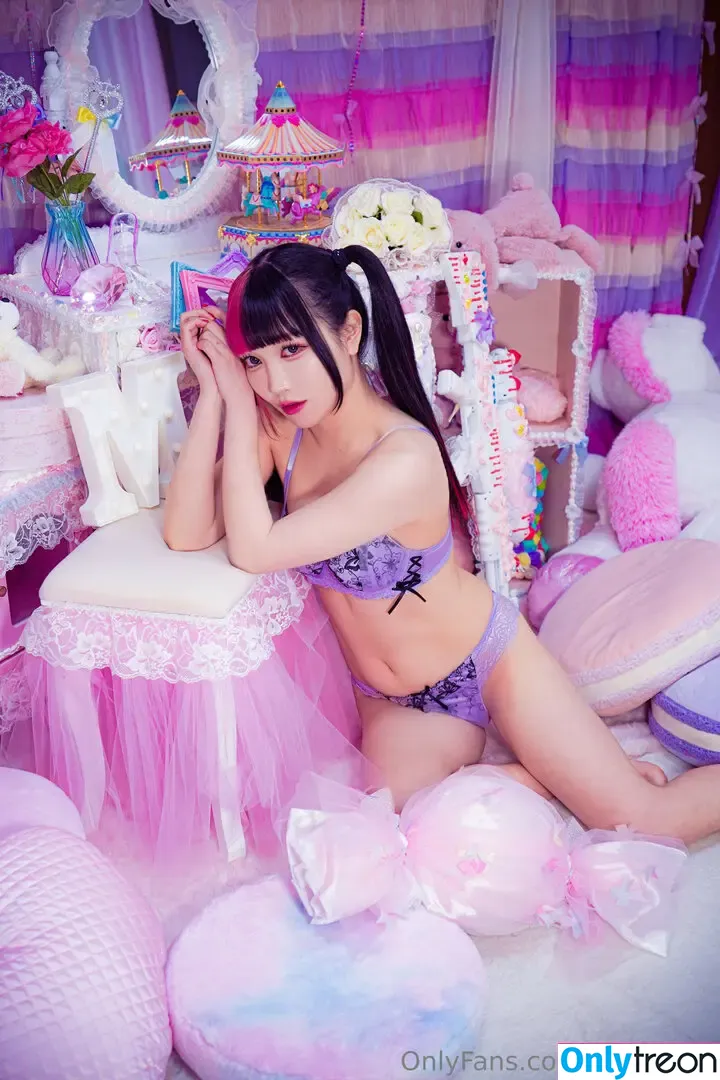 Maki Itoh nude photo #0829 (maki_itoh / makifuckingitoh)