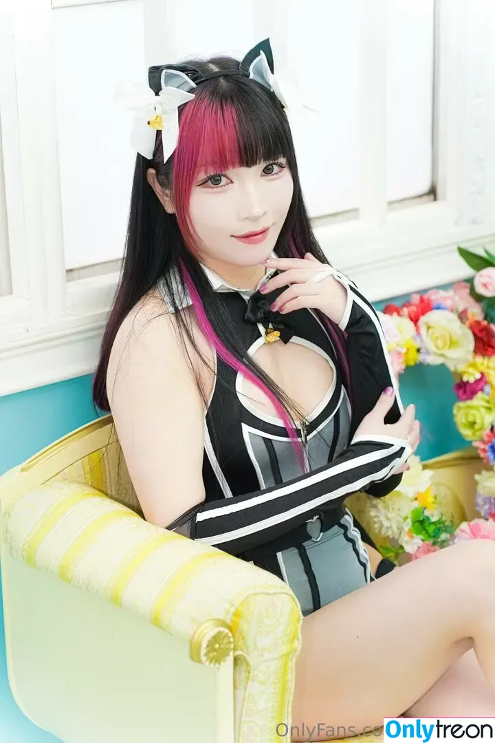 Maki Itoh nude photo #0866 (maki_itoh / makifuckingitoh)