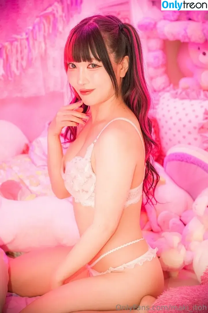 Maki Itoh nude photo #0874 (maki_itoh / makifuckingitoh)