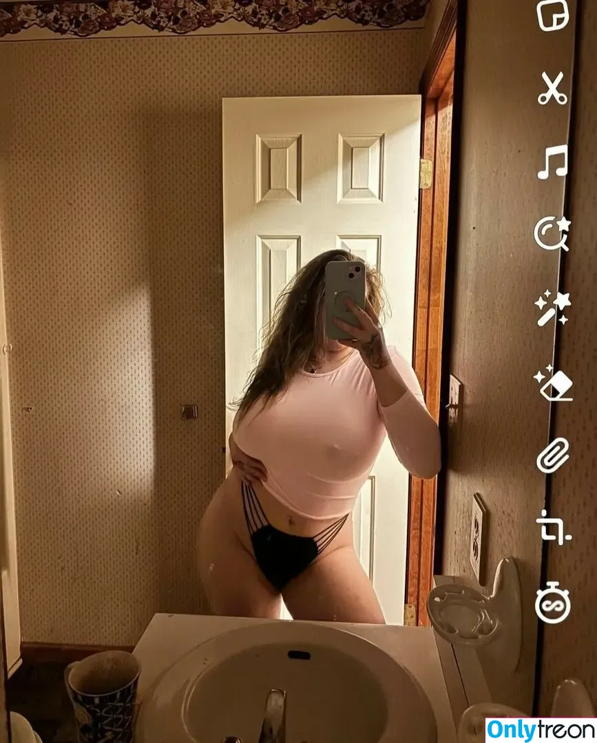 _Makingmaggie nude photo #0006 (mythicmaggs)