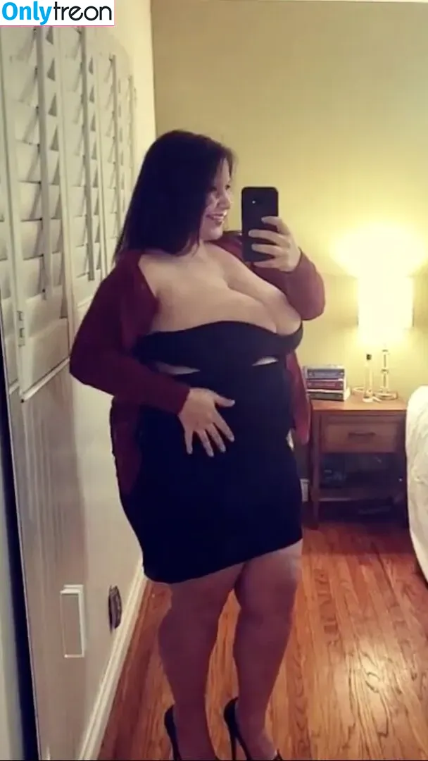 Mal Malloy nude photo #0142 (MalMalloy / itsamemalmalloy)