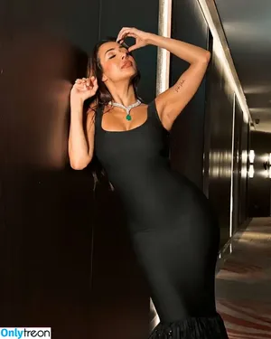 Malaika Arora / malaikaaroraofficial nude photo #0113