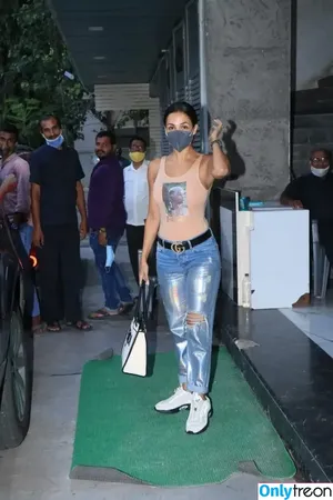 Malaika Arora / malaikaaroraofficial nude photo #0154