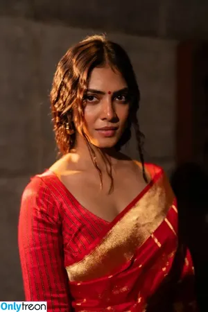 Malavika Mohanan / malavikamohanan_ nude photo #0091
