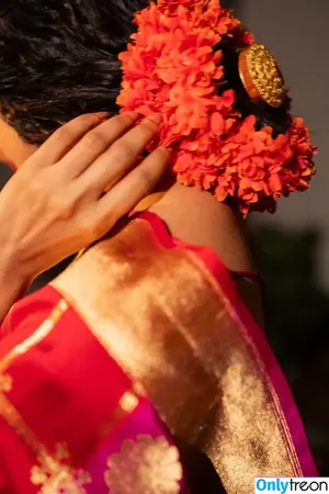 Malavika Mohanan / malavikamohanan_ nude photo #0095