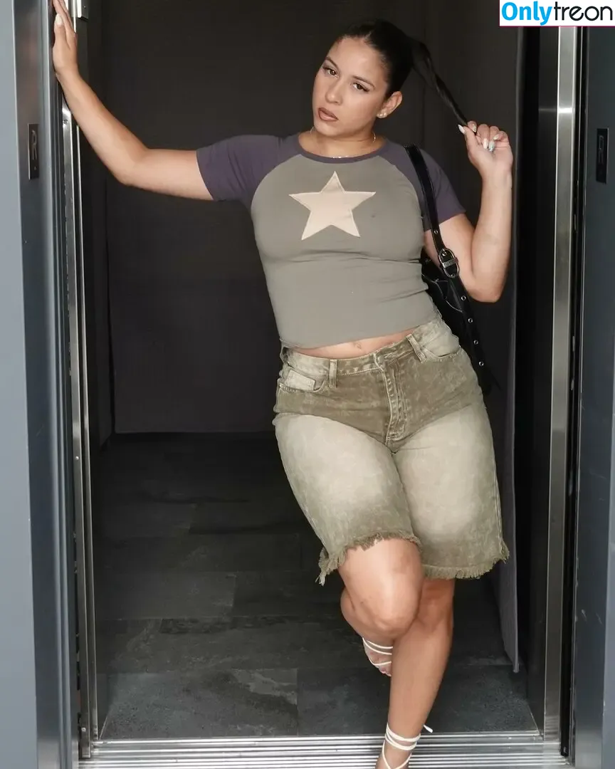Maleni Cruz nude photo #0350 (malenicruz)