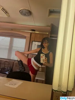 Malina Weissman / malinaweissman nude photo #0360