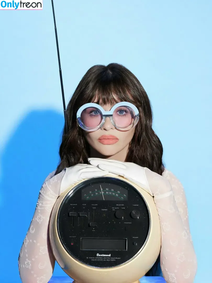 Malina Weissman nude photo #0369 (malinaweissman)