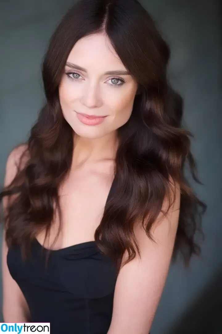 Mallory Jansen nude photo #0004 (Mallory Jansen)