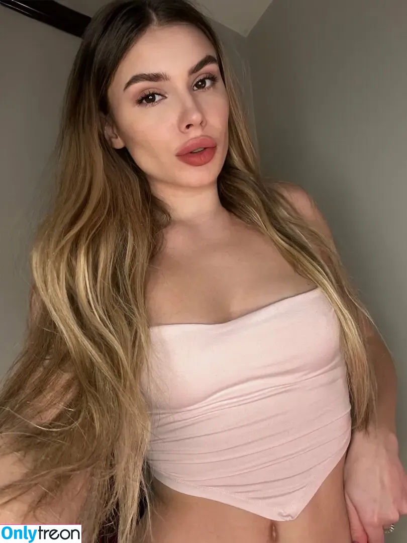 maltihoneyy nude photo #0027 (maltdisney)