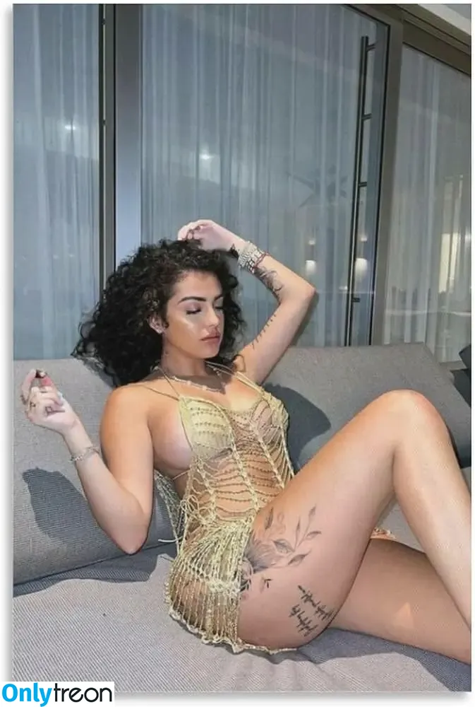 Malutrevejo nude photo #0001 (Malutrevejo)