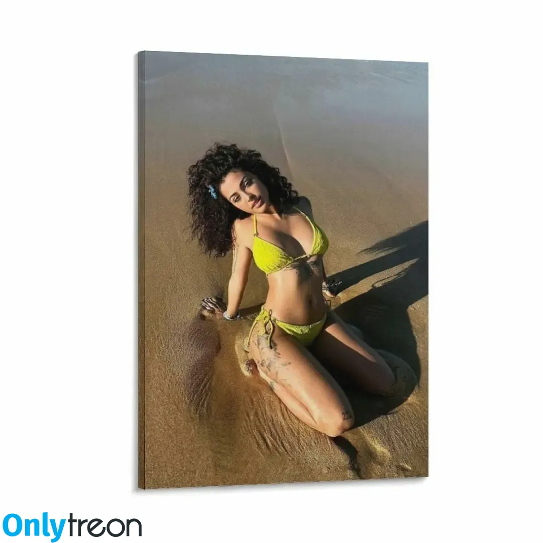 Malutrevejo nude photo #0010 (Malutrevejo)