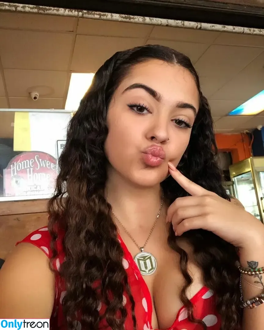 Malutrevejo nude photo #0015 (Malutrevejo)