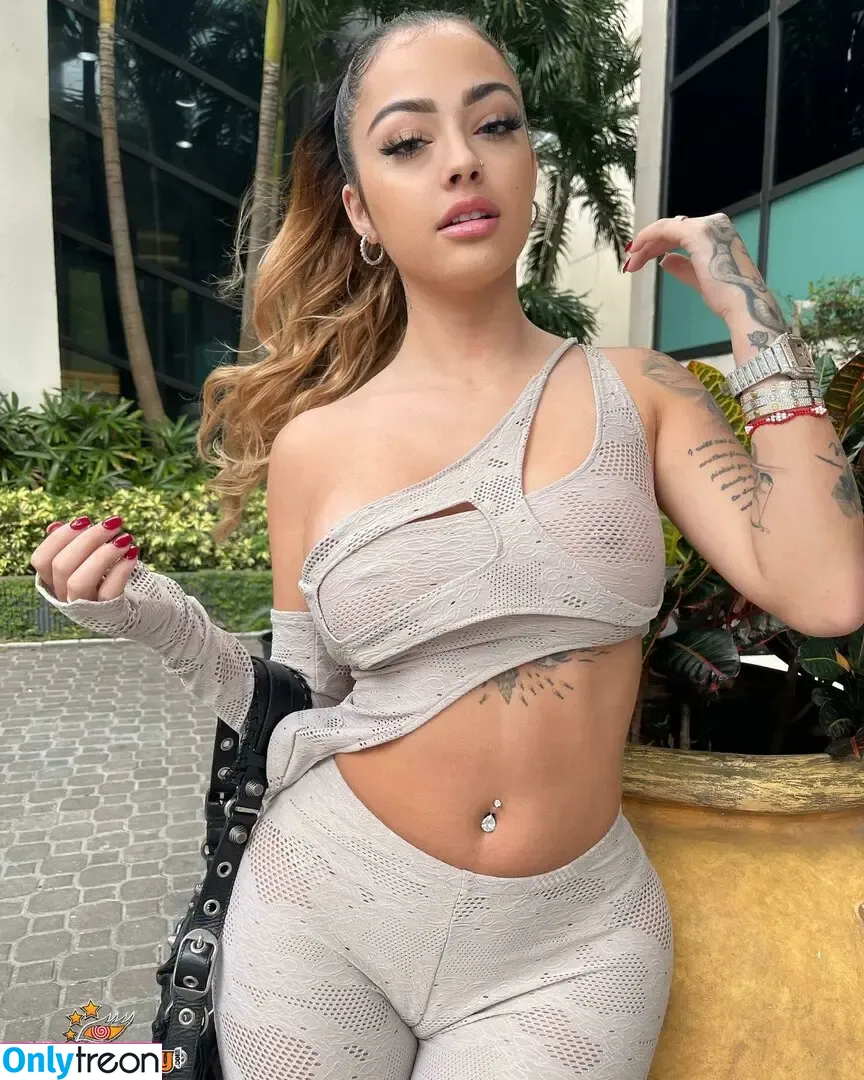 Malutrevejo nude photo #0016 (Malutrevejo)