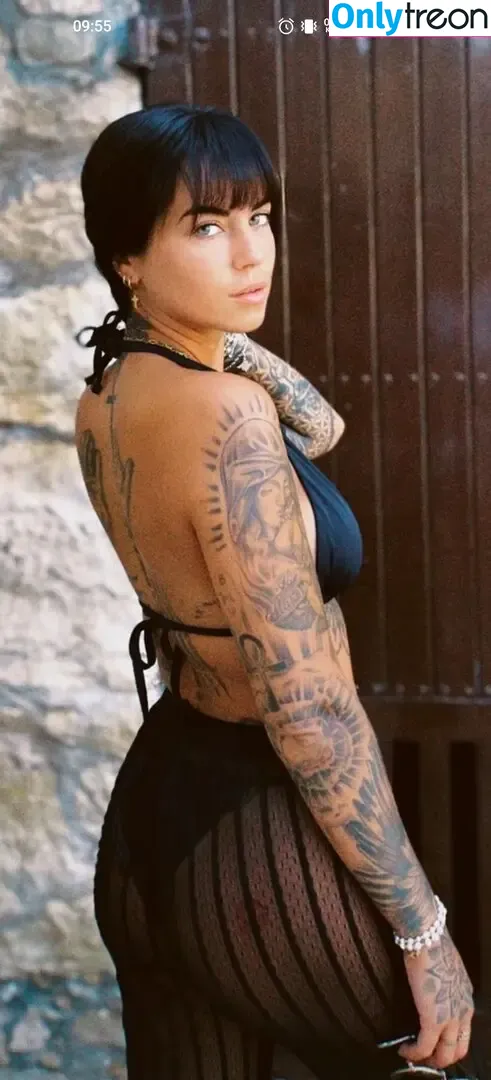 malvareezz nude photo #0069 (malvareezz)