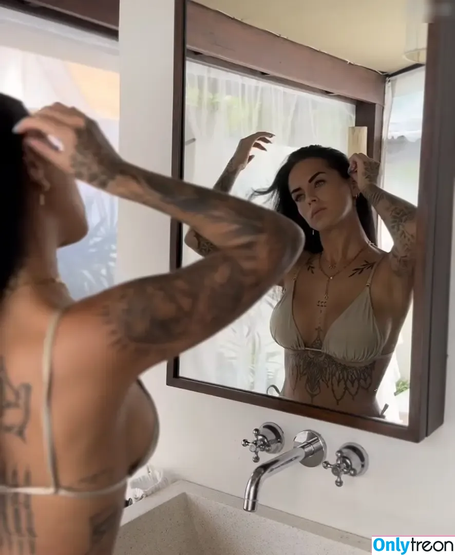 malvareezz nude photo #0131 (malvareezz)