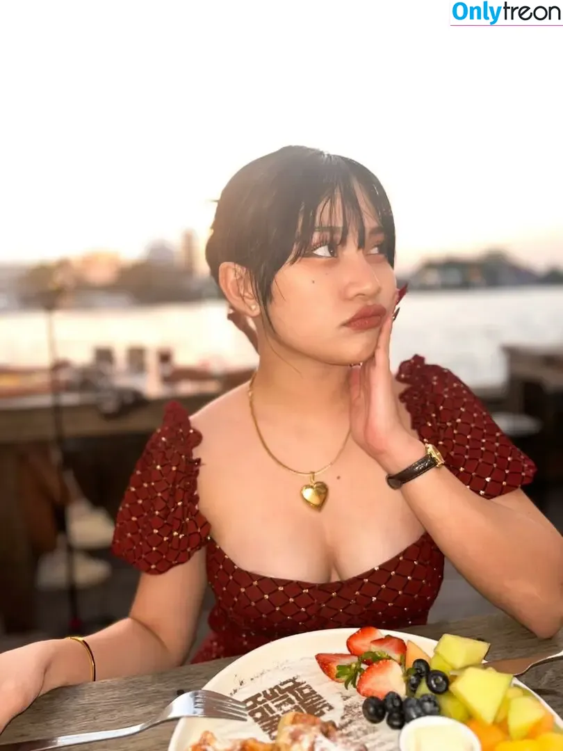Mami Yakult nude photo #0012 (qtyakult / shawtyakult / urmamiyakult)