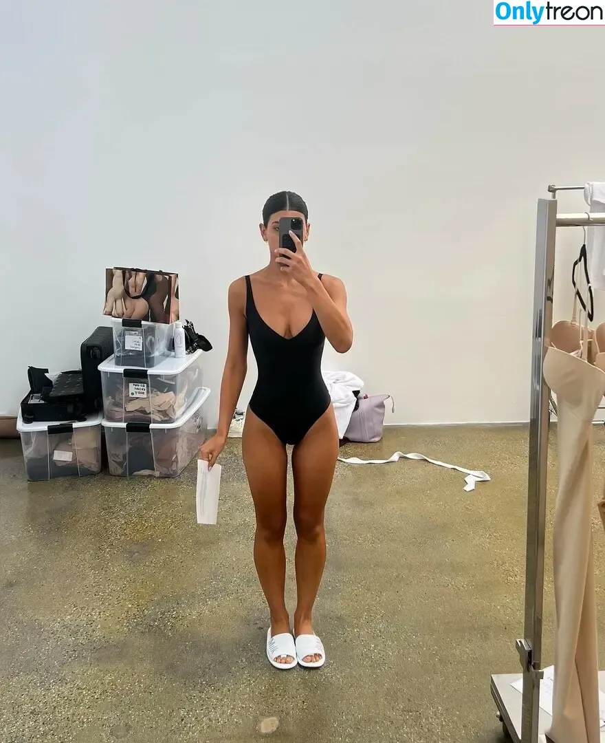 Manana Arakelyan nude photo #0009 (Mananamarie / mananamariee)