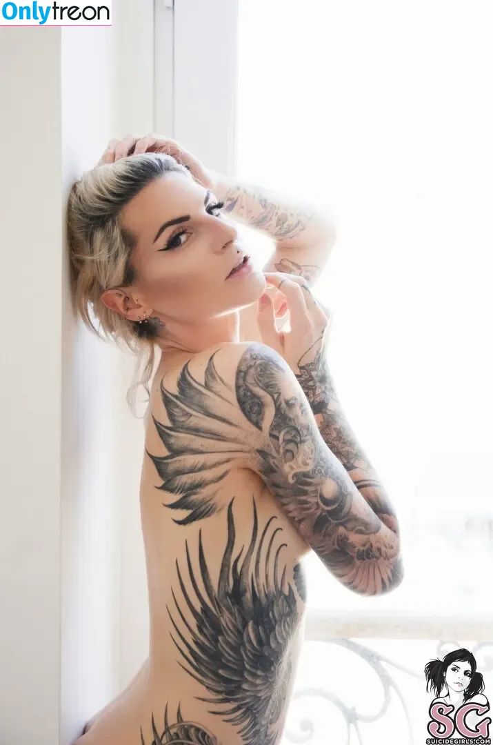 mandeelou nude photo #0091 (mandeelousg)