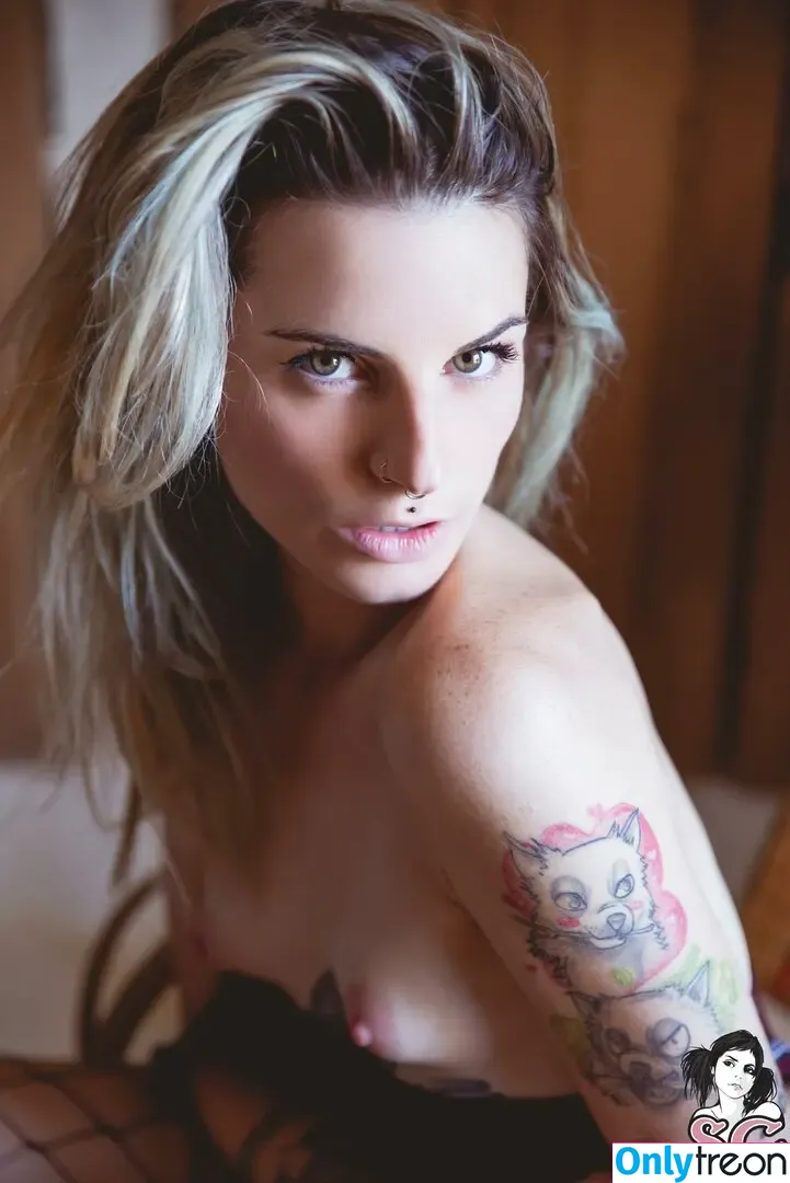 mandeelou nude photo #0116 (mandeelousg)