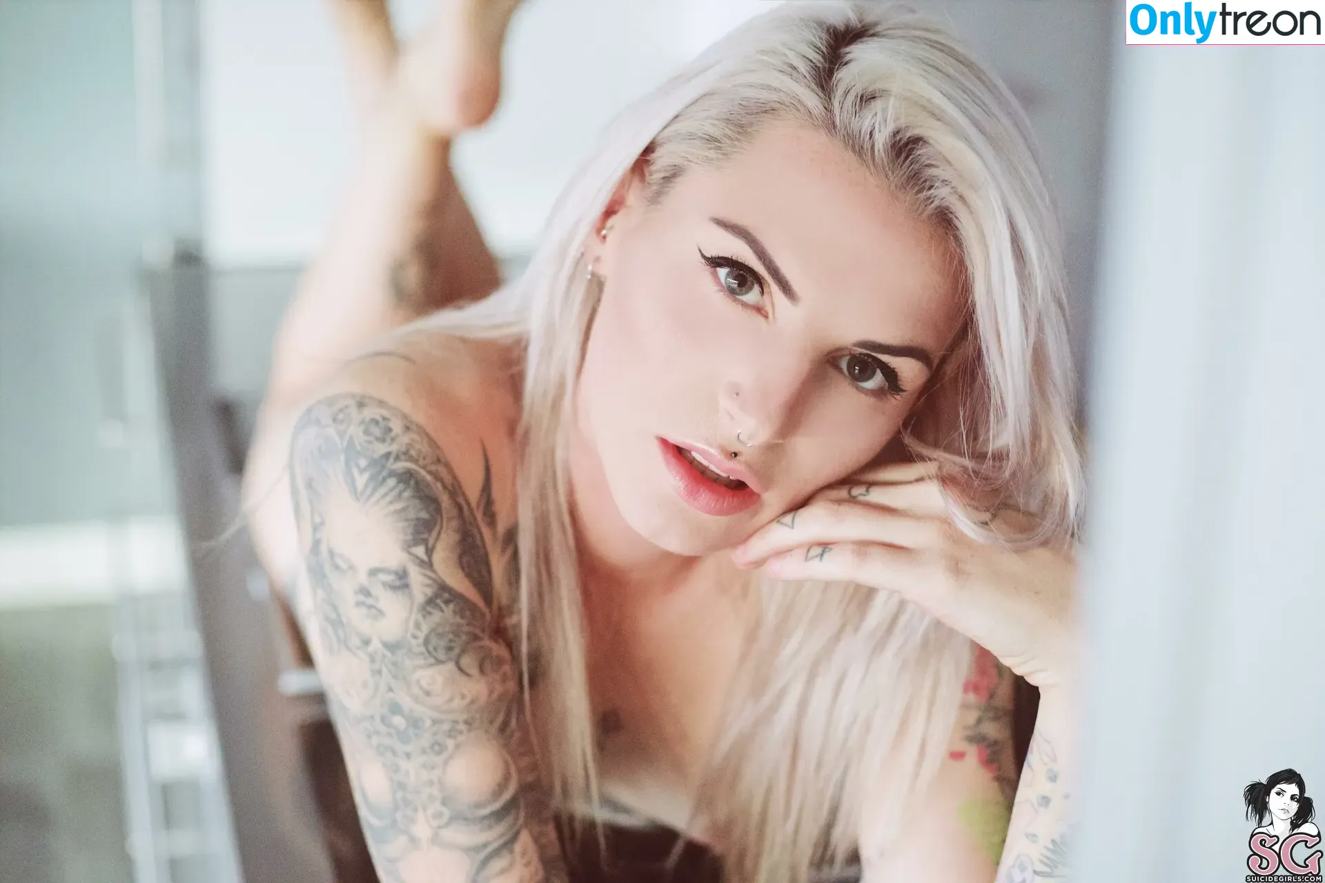 mandeelou nude photo #0208 (mandeelousg)