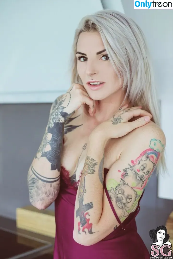 mandeelou nude photo #0209 (mandeelousg)