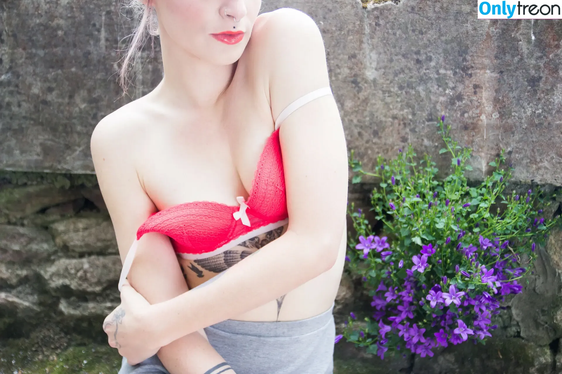 mandeelou nude photo #0265 (mandeelousg)