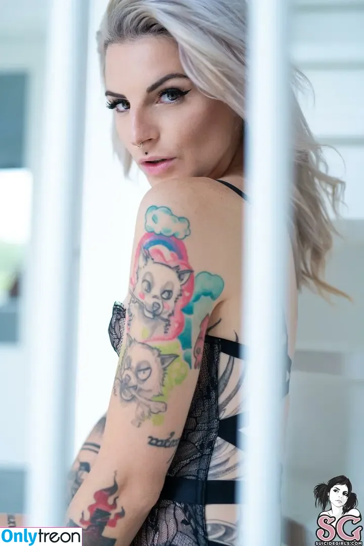 mandeelou nude photo #0572 (mandeelousg)