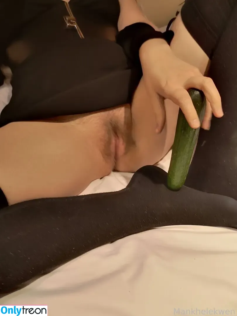 Mankhelekwen nude photo #0071 (Mankhelekwen)