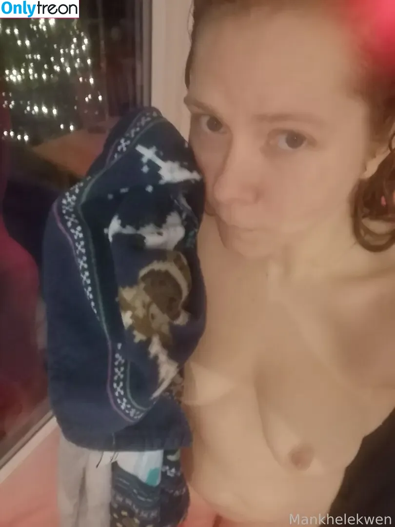 Mankhelekwen nude photo #0202 (Mankhelekwen)
