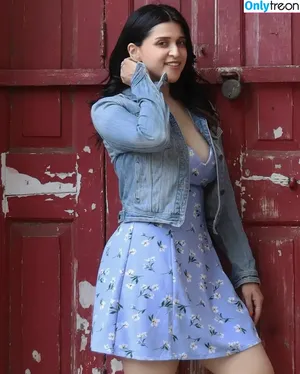 Mannara Chopra / memannara nude photo #0037