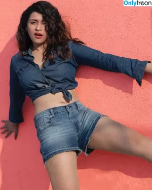Mannara Chopra / memannara nude photo #0044
