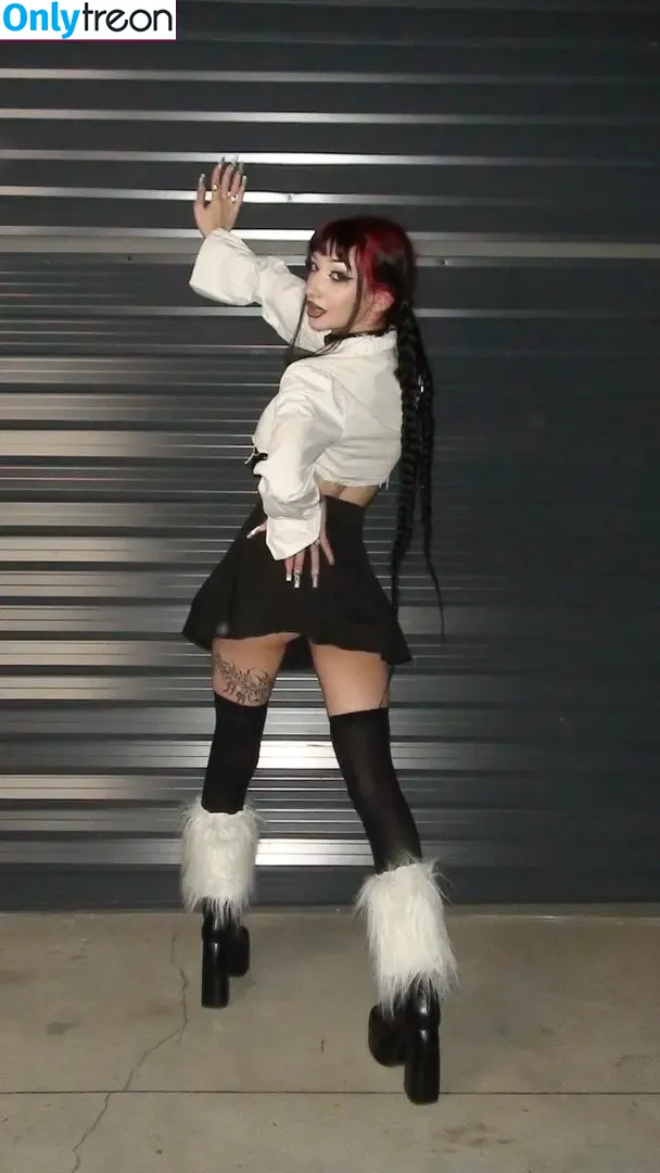 Marcellean nude photo #0061 (bogemaa_ / gothdessss)