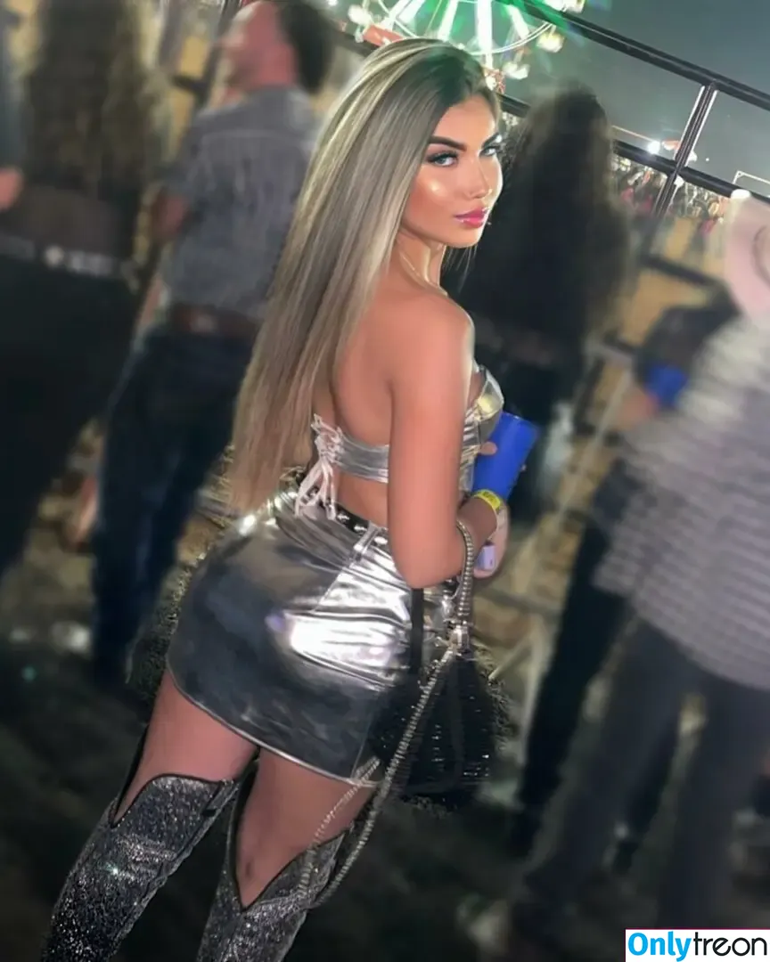 Marcemeneghetti nude photo #0001 (Marcemeneghetti)