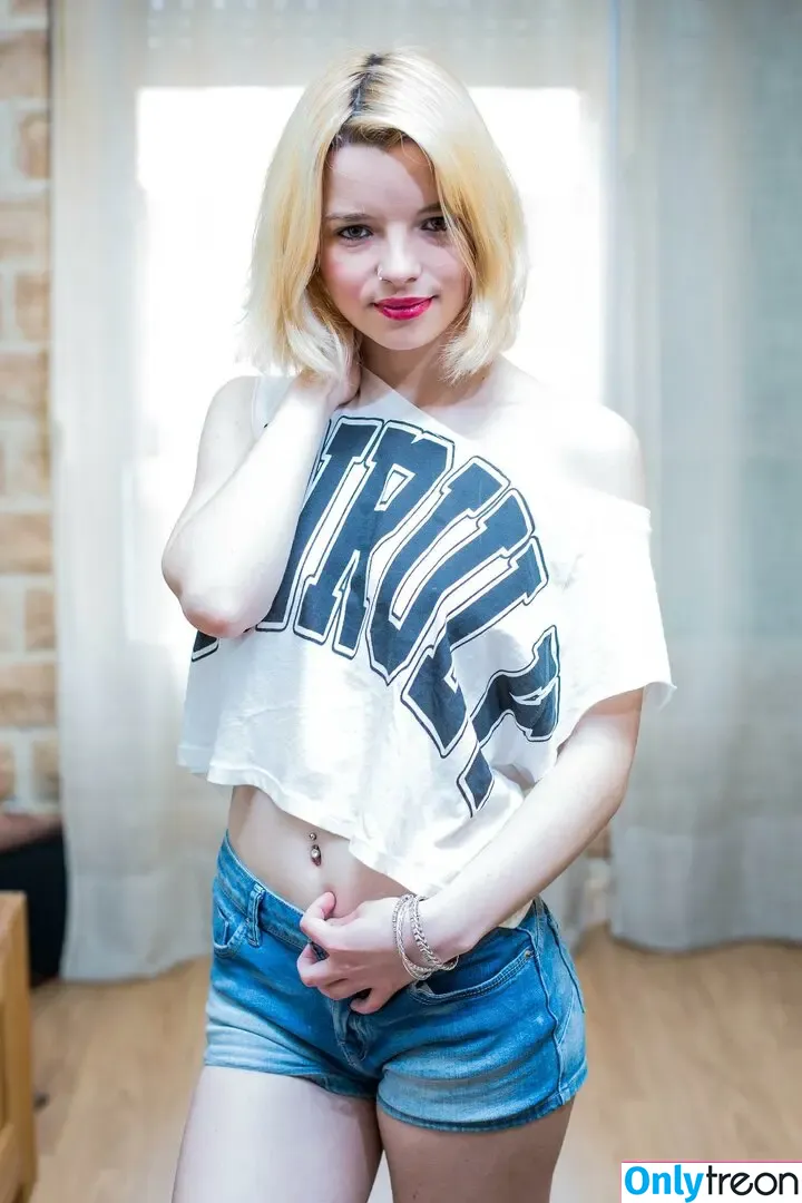 Margareth SG nude photo #0028 (Margareth SG)