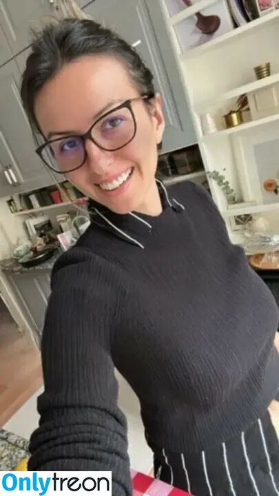 MargauxTheCook nude photo #0005 (MargauxTheCook)