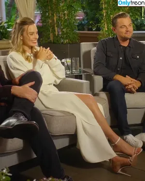 Margot Robbie / margotrobbieofficial nude photo #0110
