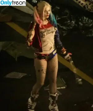 Margot Robbie / margotrobbieofficial nude photo #0112