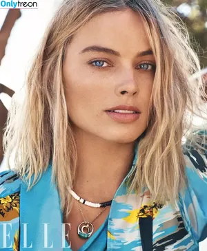 Margot Robbie / margotrobbieofficial nude photo #0351