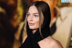Margot Robbie / margotrobbieofficial nude photo #0498