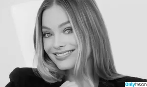 Margot Robbie / margotrobbieofficial nude photo #0669