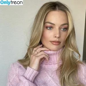 Margot Robbie / margotrobbieofficial nude photo #0873