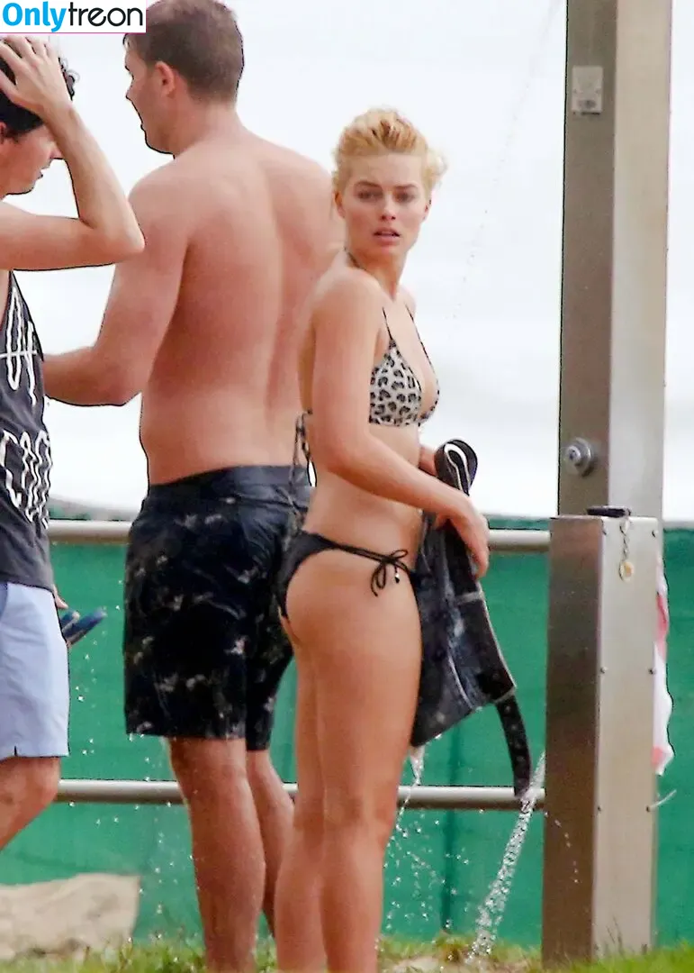Margot Robbie nude photo #0132 (margotrobbieofficial)