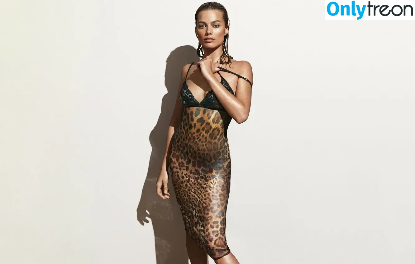 Margot Robbie nude photo #0171 (margotrobbieofficial)